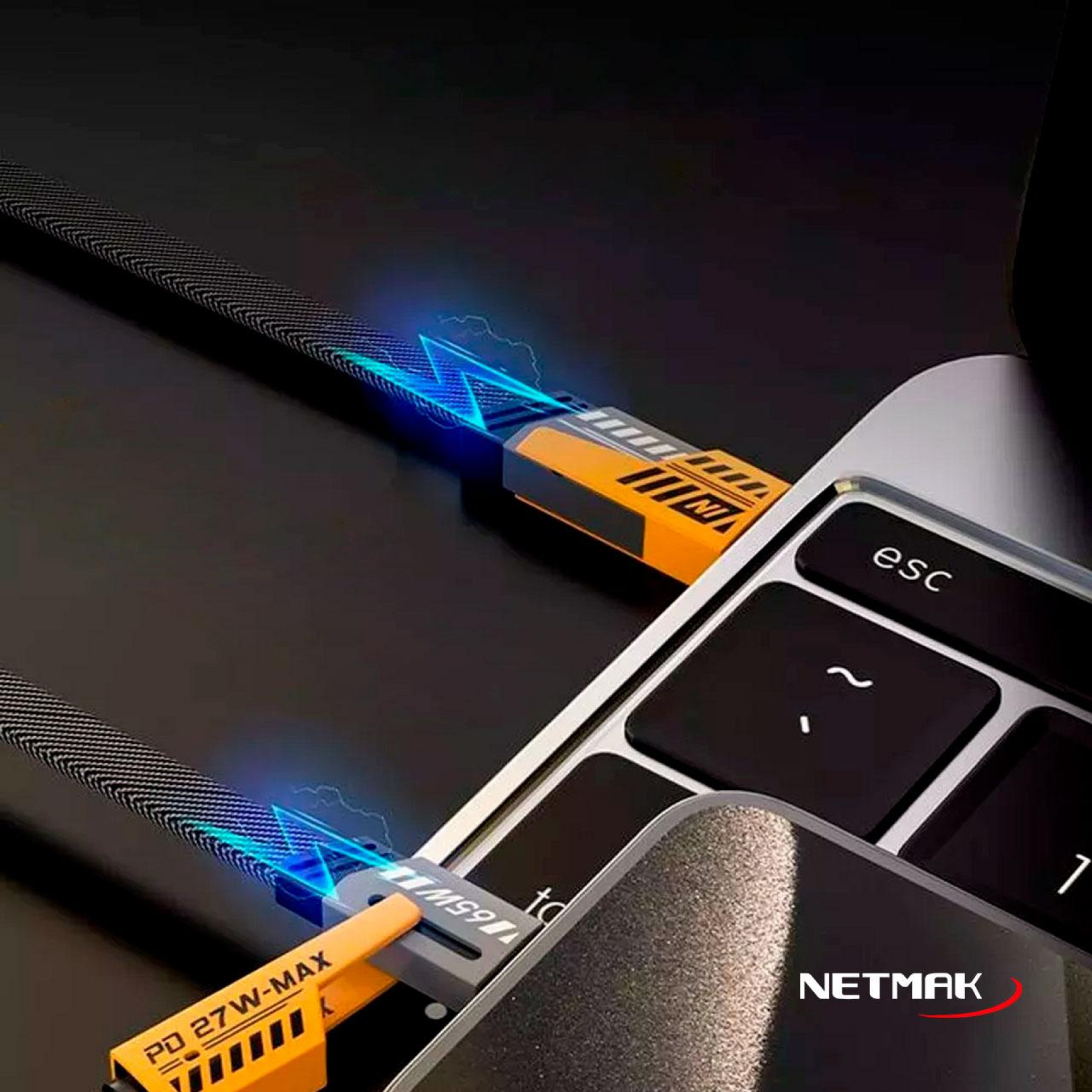 Cable USB 4 en 1 Reforzado Carga Rápida 60W USB-A + Tipo C + Lightning Netmak NM-123
